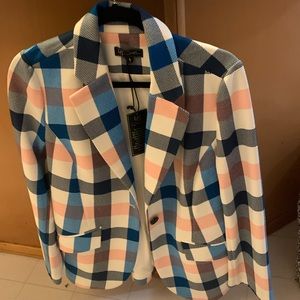 NWT plaid DG2 blazer.  Size Small.